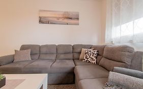Flexible Selfcheckins 42 - Zagreb - Luxury - Garage Parking - Loggia - Brand New